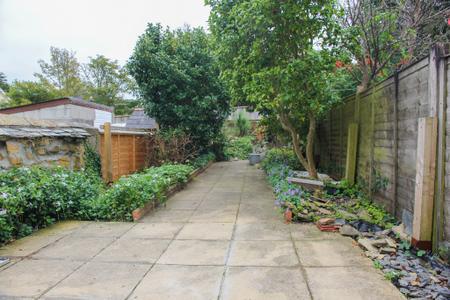 2 bedroom Terraced House to let in Daniell Street, Truro, TR1