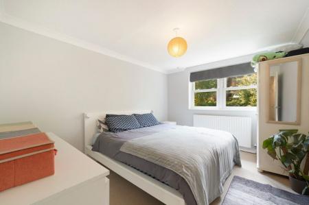 1 bedroom Flat for sale in Franklin Close, West Norwood, London, SE27