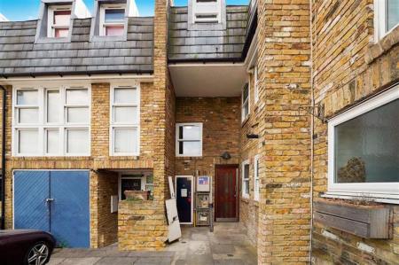 1 bedroom Flat for sale in Franklin Close, West Norwood, London, SE27