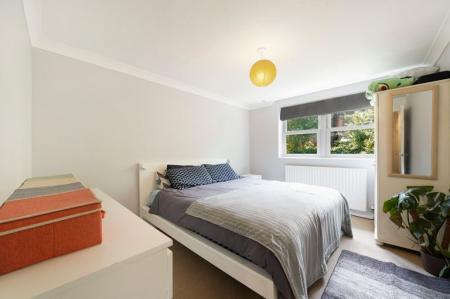 1 bedroom Flat for sale in Franklin Close, West Norwood, London, SE27