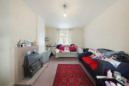 4 bedroom Semi-detached house for sale in Raymond Road, London, BR3