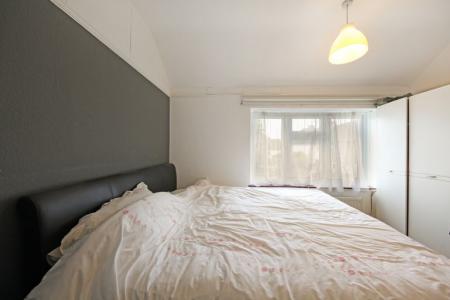 4 bedroom Semi-detached house for sale in Raymond Road, London, BR3