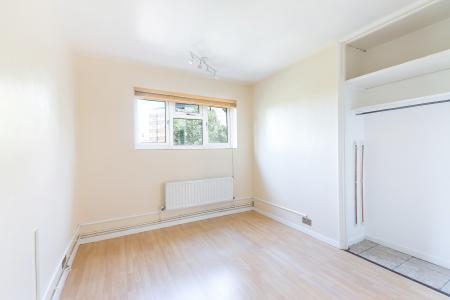 2 bedroom Flat for sale in Studley Road, Stockwell, London, SW4