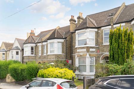 2 bedroom Flat for sale in Wolfington Road, West Norwood, London, SE27