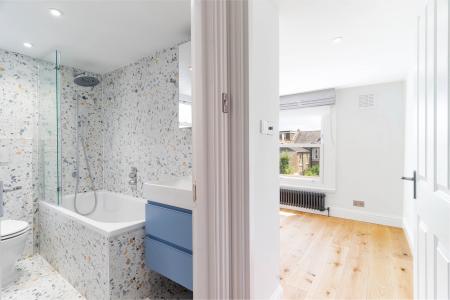 2 bedroom Flat for sale in Wolfington Road, West Norwood, London, SE27