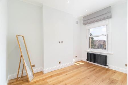 2 bedroom Flat for sale in Wolfington Road, West Norwood, London, SE27