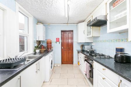 3 bedroom Terraced House for sale in Bensham Lane, Thornton Heath, Croydon, CR0
