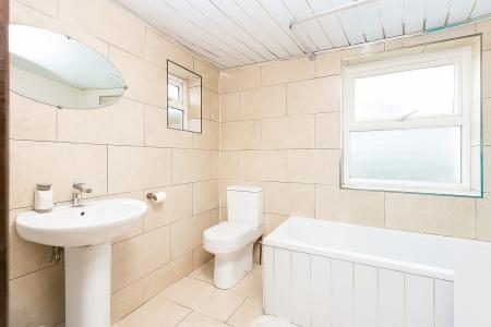 3 bedroom Terraced House for sale in Bensham Lane, Thornton Heath, Croydon, CR0