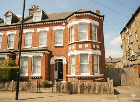 1 bedroom Flat to let in Croxted Road, West Dulwich, London, SE21