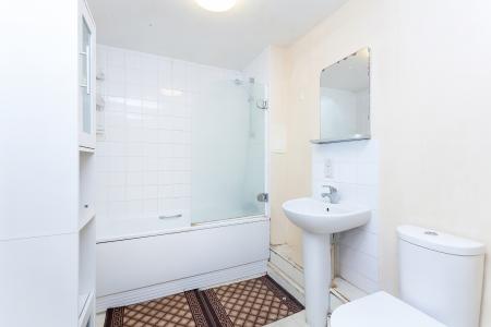 2 bedroom Flat for sale in Campell Road, Thornton Heath, Croydon, CR0