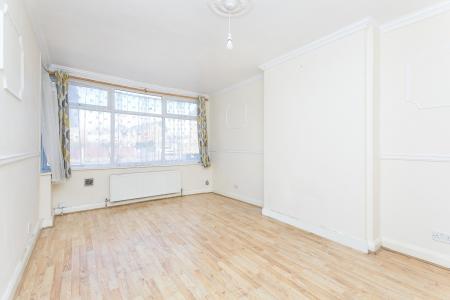 3 bedroom Terraced House to let in Thornton Road, Thornton Heath, Croydon, CR7