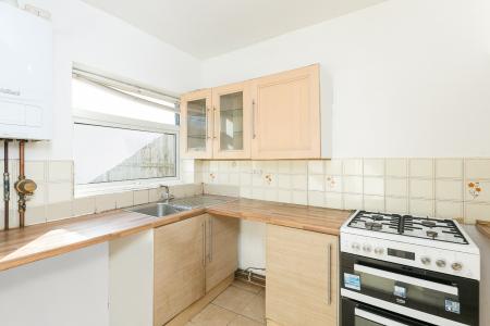 3 bedroom Terraced House to let in Thornton Road, Thornton Heath, Croydon, CR7