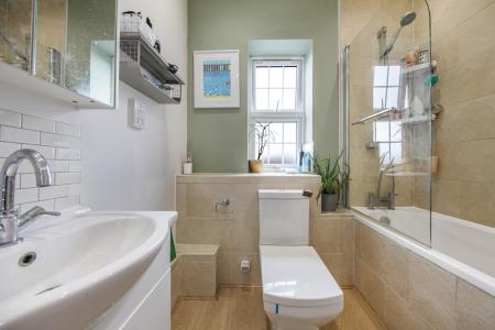 2 bedroom Flat for sale in Semley Road, London, SW16