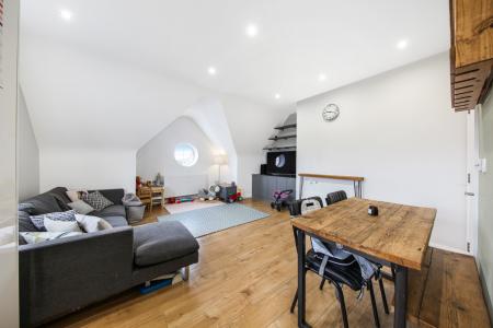 2 bedroom Flat for sale in Semley Road, London, SW16