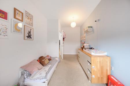 2 bedroom Flat for sale in Semley Road, London, SW16