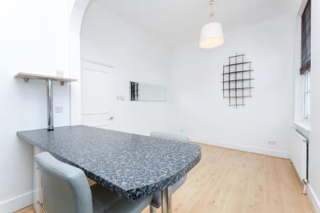 1 bedroom Flat for sale in Elderwood Place, West Norwood, London, SE27
