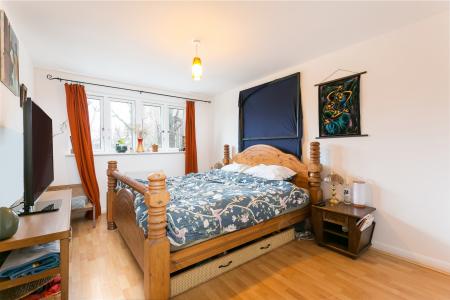 1 bedroom Flat for sale in Peckford Place, Brixton, London, SW9