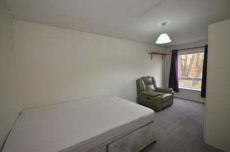 4 bedroom Terraced House to let in Eden Road, West Norwood, London, SE27