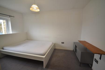 4 bedroom Terraced House to let in Eden Road, West Norwood, London, SE27