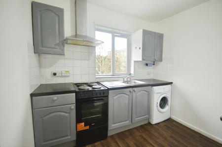 1 bedroom Flat to let in High Trees, Tulse HIll, London, SW2
