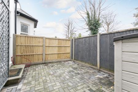 1 bedroom Flat for sale in St Julians Farm Road, West Norwood, London, SE27