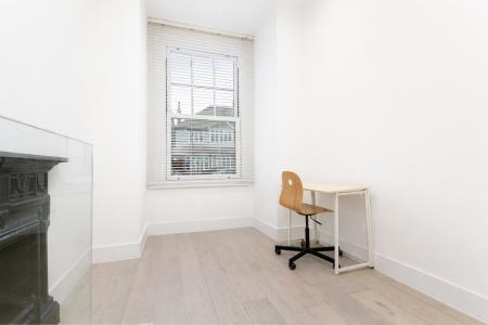 1 bedroom Flat for sale in St Julians Farm Road, West Norwood, London, SE27