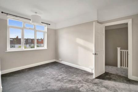 3 bedroom End of terrace house to let in Egremont Road, West Norwood, London, SE27
