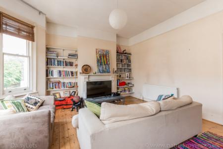 2 bedroom Flat to let in Helix Road, Brixton, London, SW2