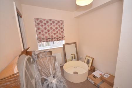 2 bedroom Flat to let in St Gerards Close, Clapham Common, Clapham, London, SW4