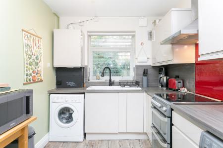 2 bedroom Flat for sale in Charters Close, Gipsy Hill, London, SE19