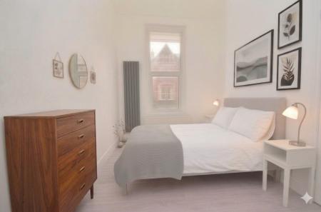 2 bedroom Flat to let in Norwood Road, Tulse HIll, London, SE27
