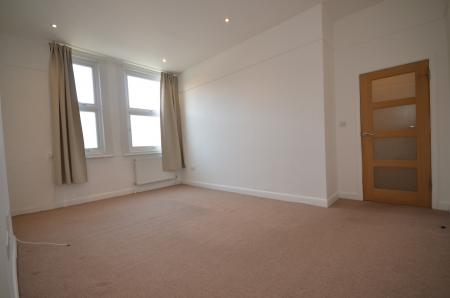 2 bedroom Flat to let in Dalton Street, West Norwood, London, SE27