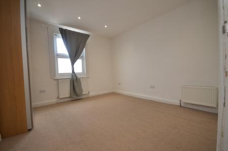 2 bedroom Flat to let in Dalton Street, West Norwood, London, SE27