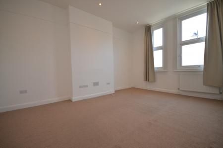 2 bedroom Flat to let in Dalton Street, West Norwood, London, SE27