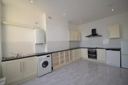 2 bedroom Flat to let in Dalton Street, West Norwood, London, SE27