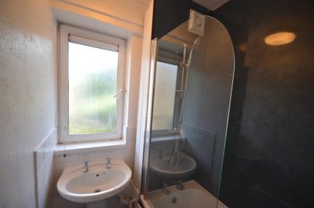 3 bedroom Flat to let in Bowen Drive, West Dulwich, London, SE21