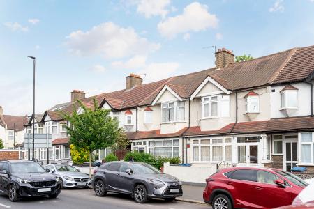 3 bedroom Terraced House for sale in Thornton Road, Thornton Heath, Croydon, CR7