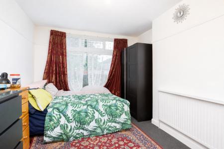 3 bedroom Terraced House for sale in Thornton Road, Thornton Heath, Croydon, CR7