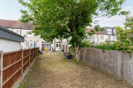 3 bedroom Terraced House for sale in Thornton Road, Thornton Heath, Croydon, CR7