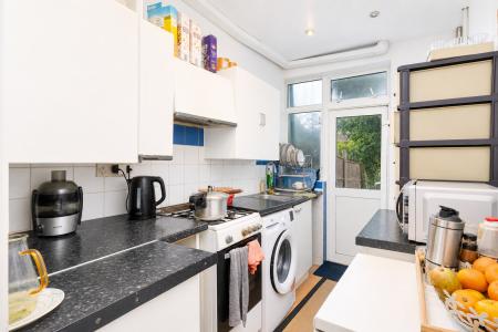 3 bedroom Terraced House for sale in Thornton Road, Thornton Heath, Croydon, CR7