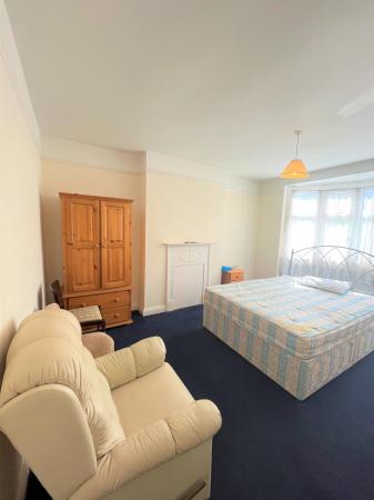 1 bedroom Flat to let in Athlone Terrace, Brixton, London, SW2
