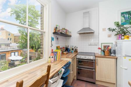 2 bedroom Flat for sale in Thornlaw Road, West Norwood, London, SE27