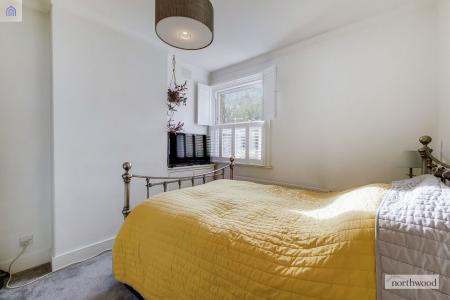 1 bedroom Maisonette for sale in Gipsy Road, West Norwood, London, SE27
