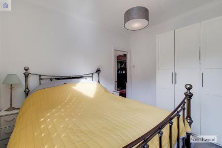 1 bedroom Maisonette for sale in Gipsy Road, West Norwood, London, SE27