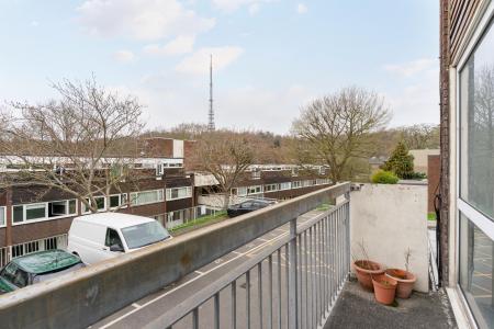 2 bedroom Flat for sale in Kitley Gardens, Crystal Palace, London, SE19