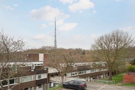2 bedroom Flat for sale in Kitley Gardens, Crystal Palace, London, SE19