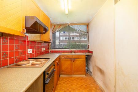 2 bedroom Flat for sale in Kitley Gardens, Crystal Palace, London, SE19