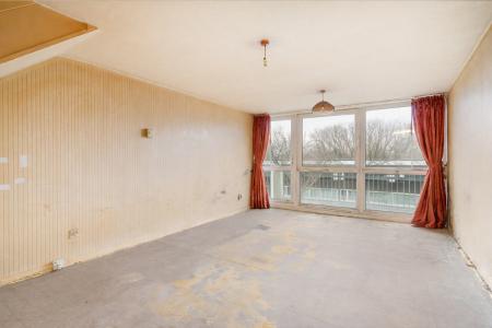 2 bedroom Flat for sale in Kitley Gardens, Crystal Palace, London, SE19