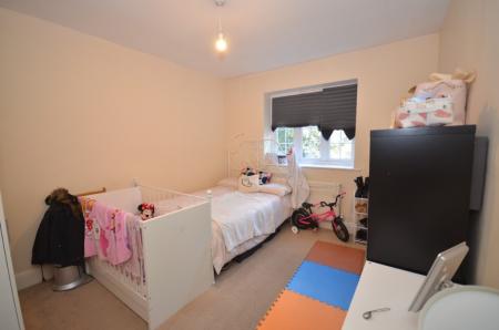 2 bedroom Flat to let in Elmcourt Road, West Norwood, London, SE27