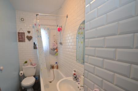 2 bedroom Flat to let in Elmcourt Road, West Norwood, London, SE27